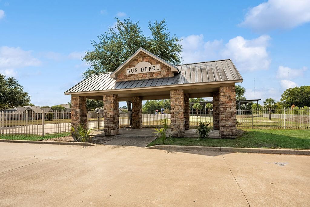 Fountains At Tidwell Apartments & The Enclave, 2303 W. Tidwell Rd